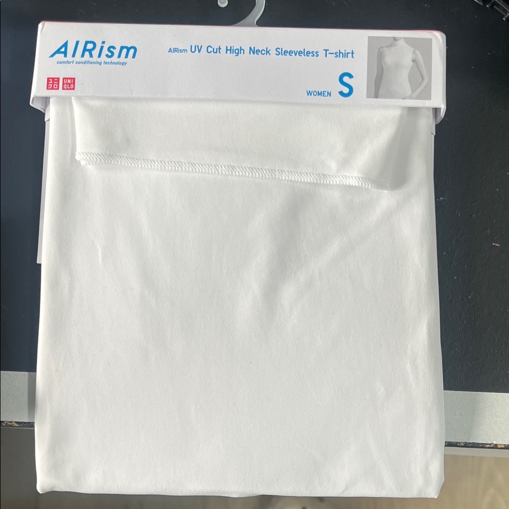 Sleeveless t-shirt S